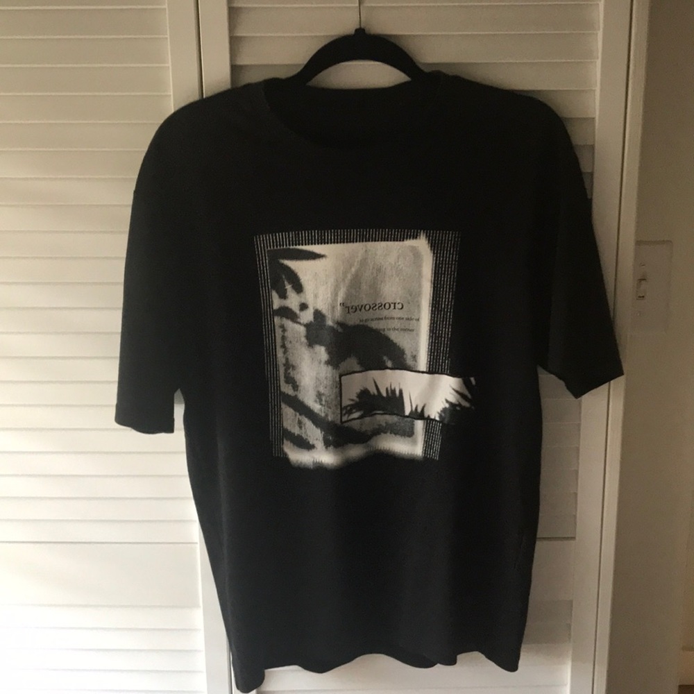 Black Tee